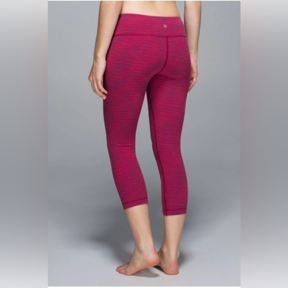 EUC Lululemon Wunder Under Crop II